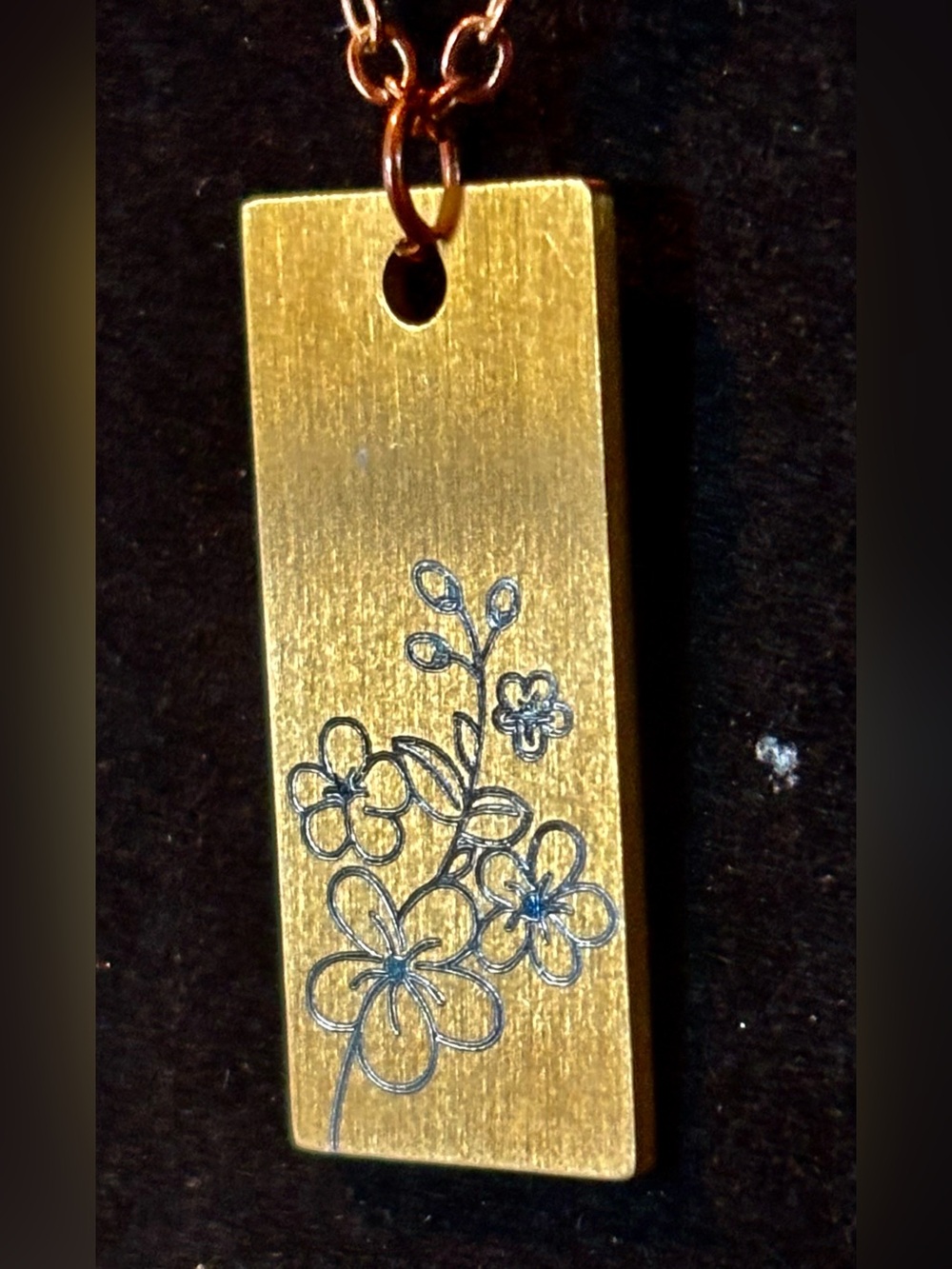 18K Gold Plated Over Stainless Steel Flower 🌺 Pendant | Comes with Chain